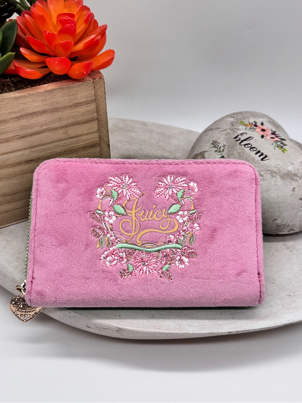 Juicy Couture Juicy In Bloom Cherry Blossom Zip Around Bifold Wallet Velour NWOT - Picture 2 of 12